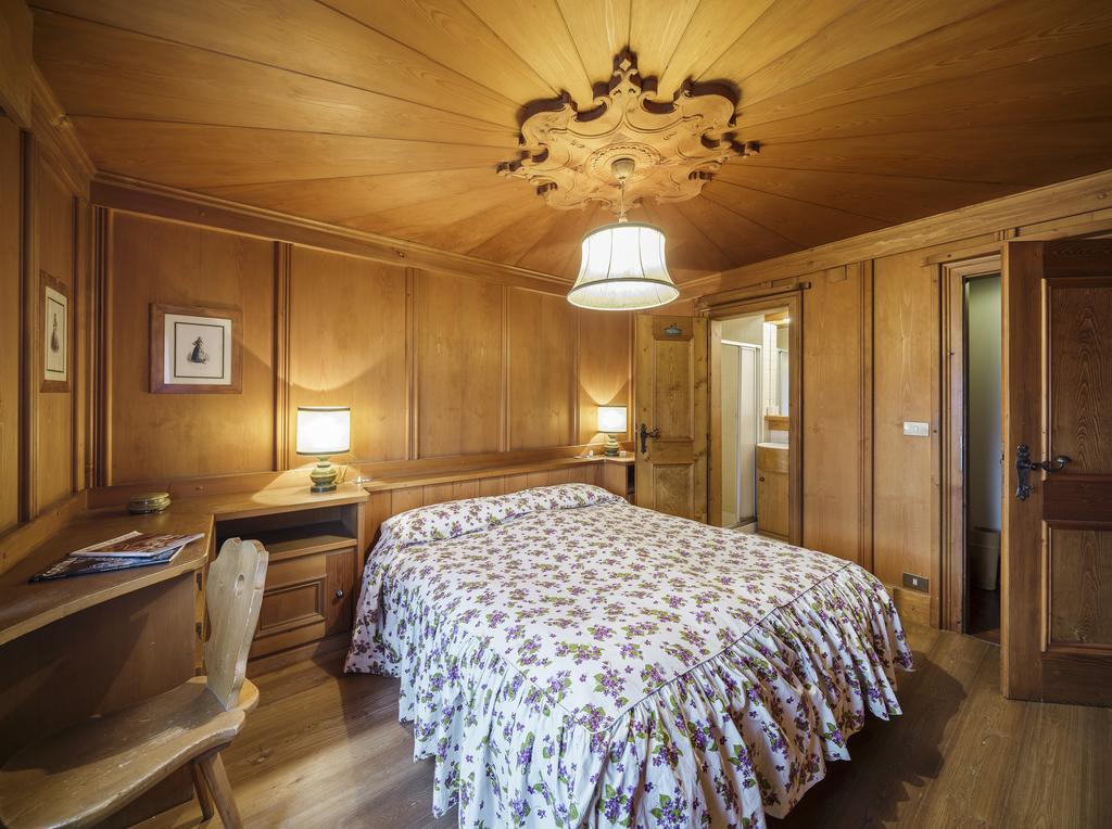 Villa Riadezeto - Stayincortina Cortina dʼAmpezzo Eksteriør bilde